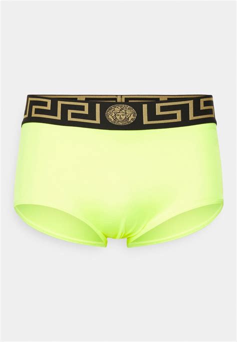 ponte el panty versace